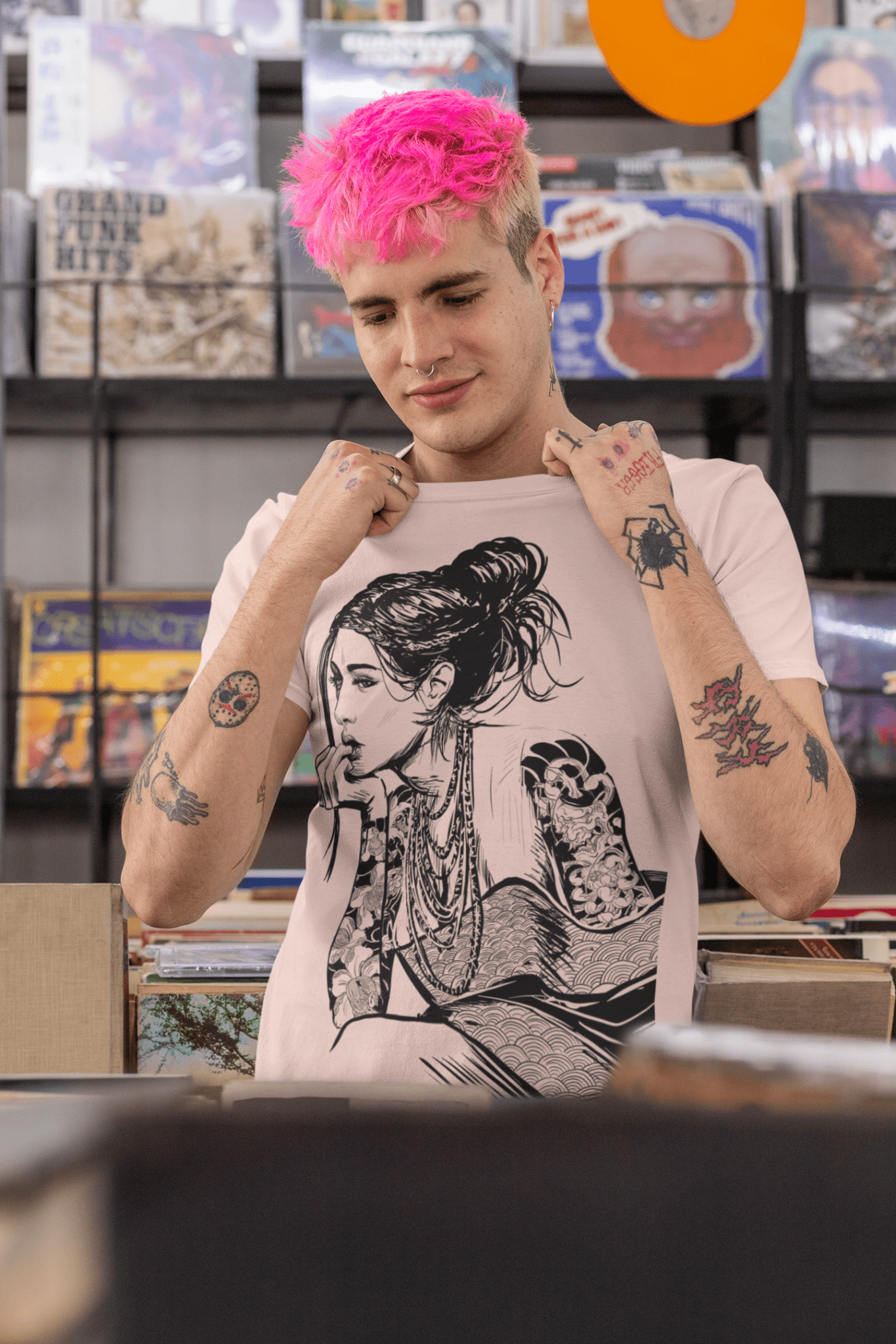 Geisha - Unisex t-shirt - Alves Art Studio